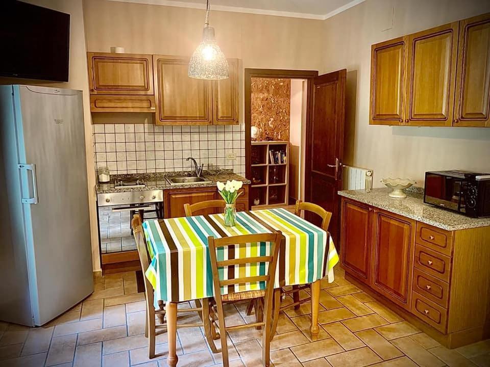 Leonaerdo Guests House Apartment Panicale Exterior photo